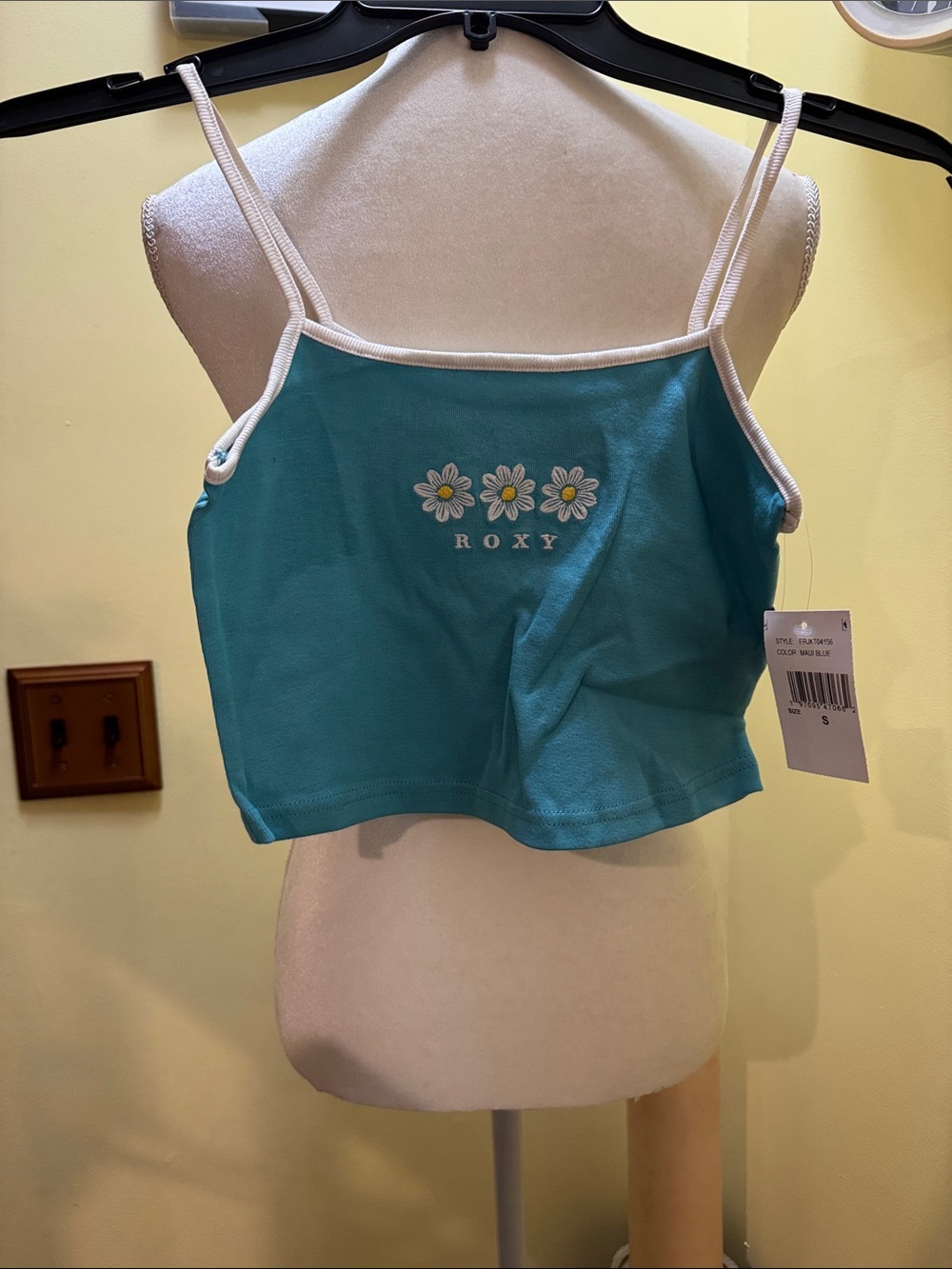 NWT Roxy crop tank top.